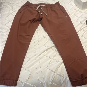 Vuori Men's Lightweight Rust/Chestnut/ Maroon Joggers with Drawstring-L